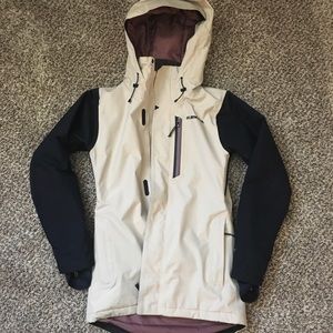 Women’s Armada ski/snowboard jacket